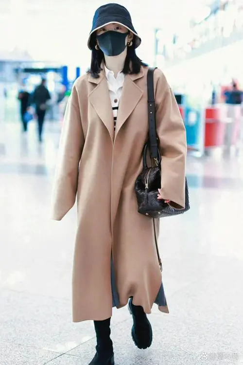 带帽呢大衣怎么搭配