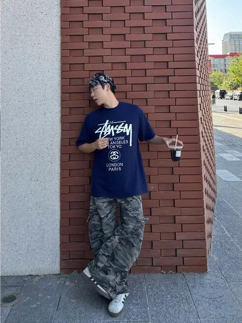 迷彩短袖该怎么搭配