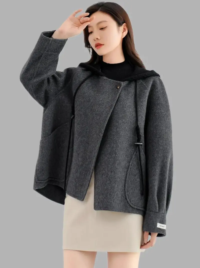 戴帽羊毛大衣怎么搭配