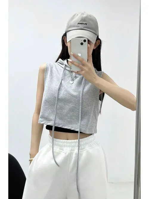 背心带帽怎么搭配图片