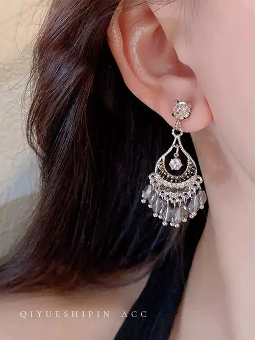 民族风服装怎么搭配耳环