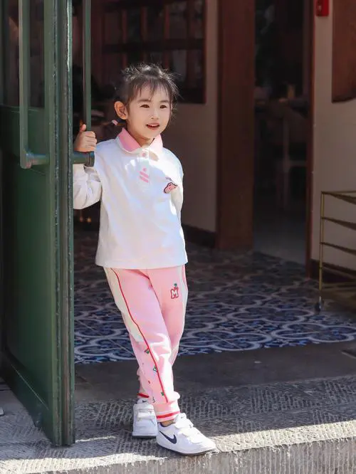 小孩怎么搭配衣服图片