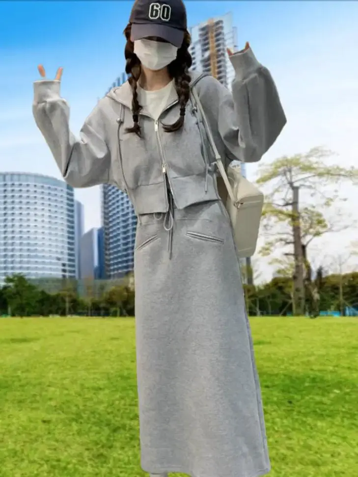 卫衣套裙怎么搭配