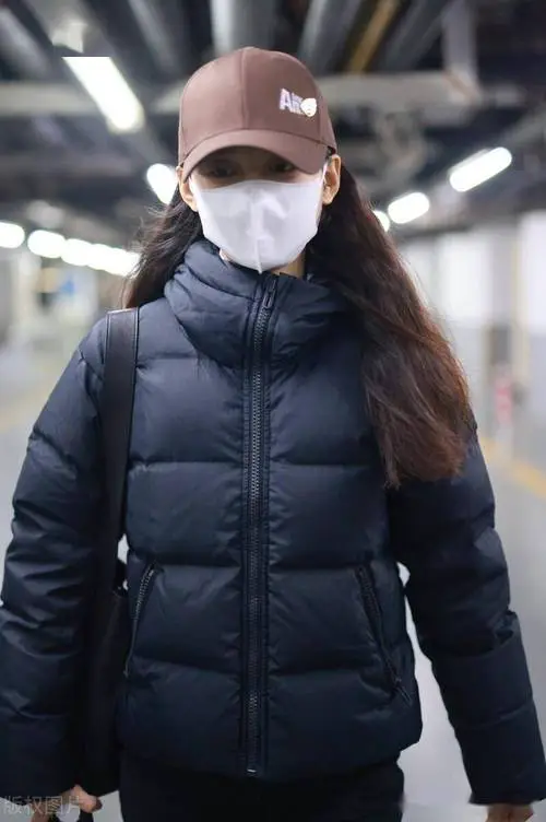 穿羽绒服怎么搭配帽子好看吗