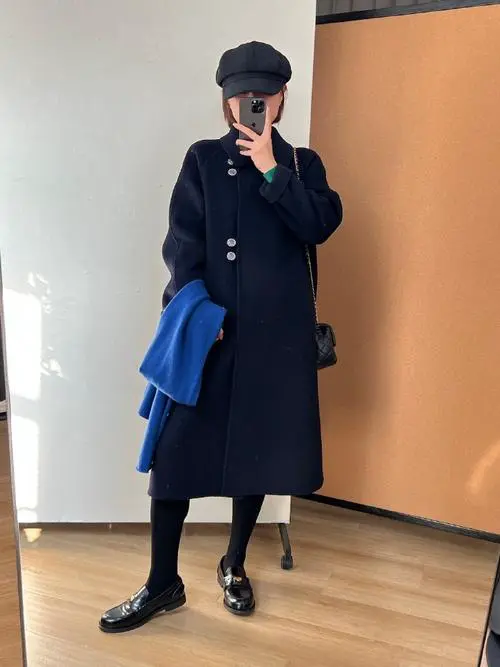 藏青色的围巾怎么搭配