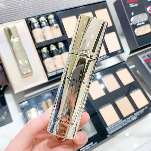 娇兰金钻粉底最新包装