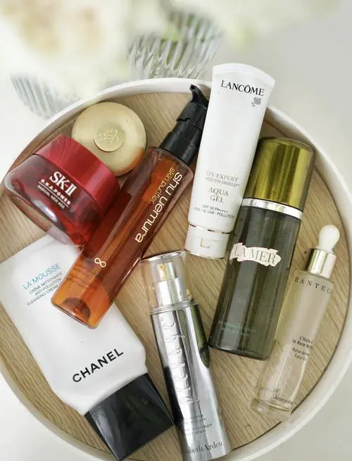 干的皮肤用什么护肤品