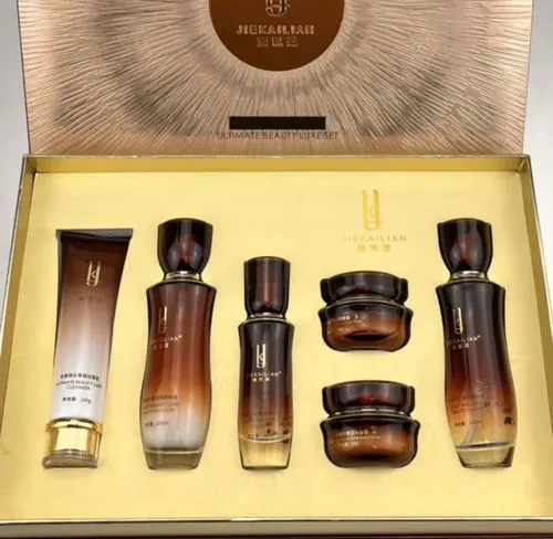 肤色暗沉用什么护肤品