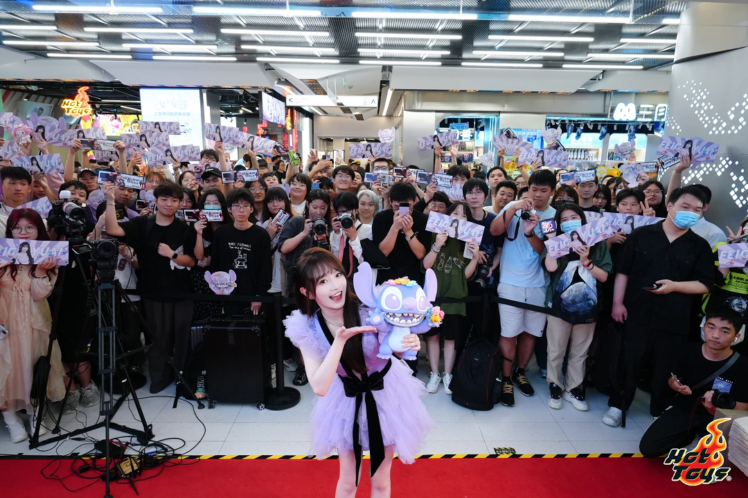 Hot Toys全新快闪店亮相百联ZX创趣场，打造魔都双节长假潮玩最前线插图(1)