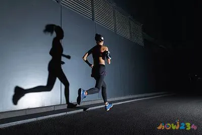 什么运动能尽快瘦腰肚子大腿_什么运动能快速瘦腰_有氧运动能使腿