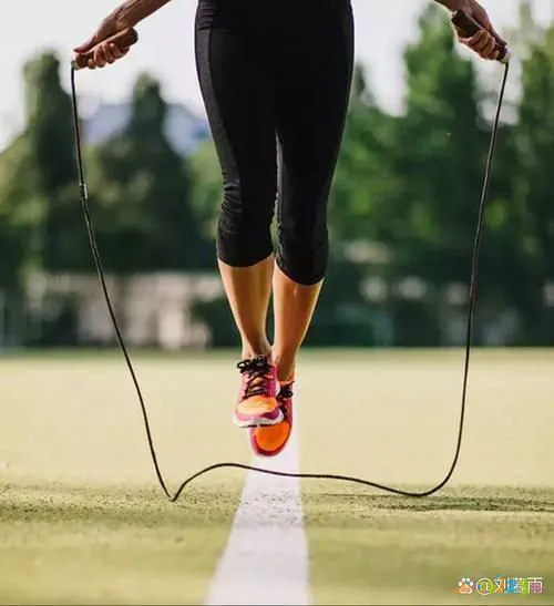 做什么运动瘦小臂肌肉_锻炼小臂肌肉动作_瘦手臂肌肉