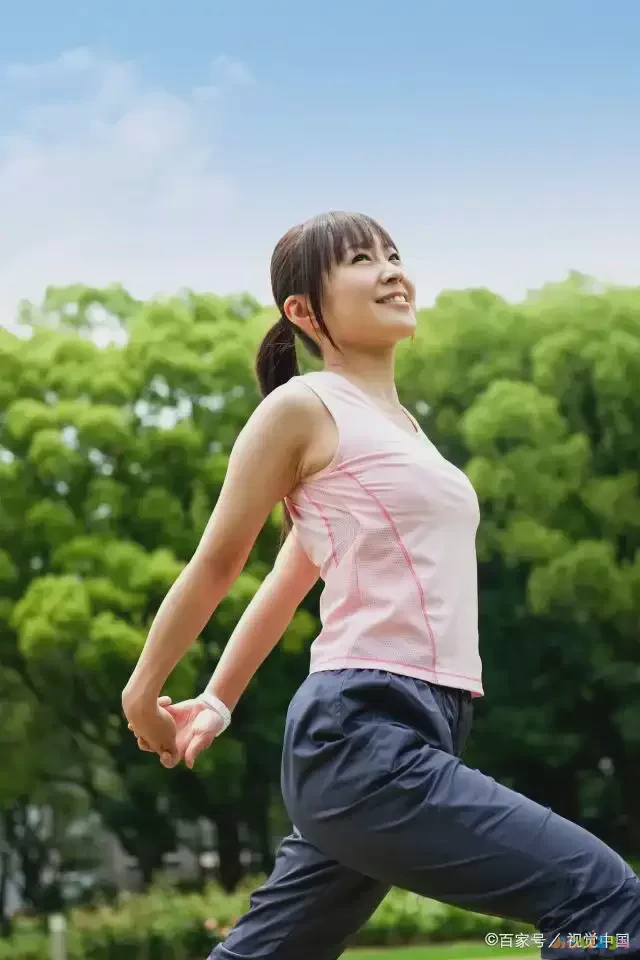 减小胸围运动方式图片_怎么减小胸围_运动方式减小胸围