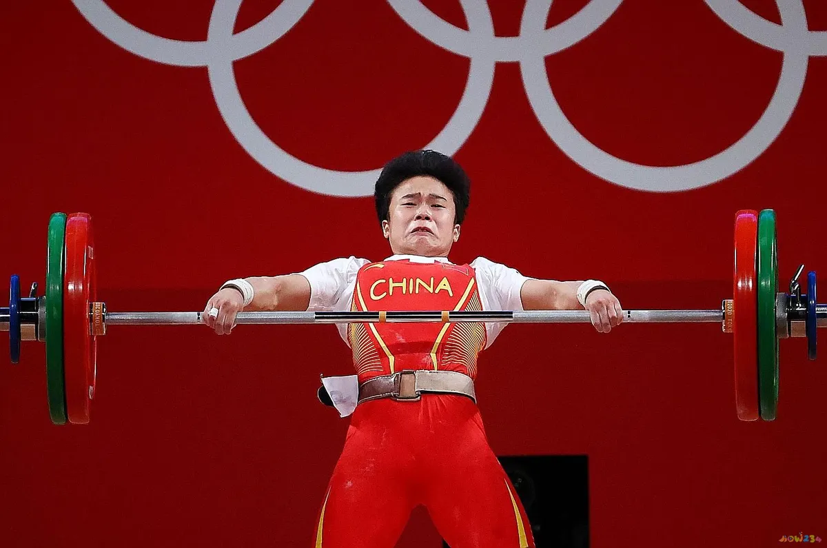 体操运动的胸_体操队员挺胸照_体操扩胸运动