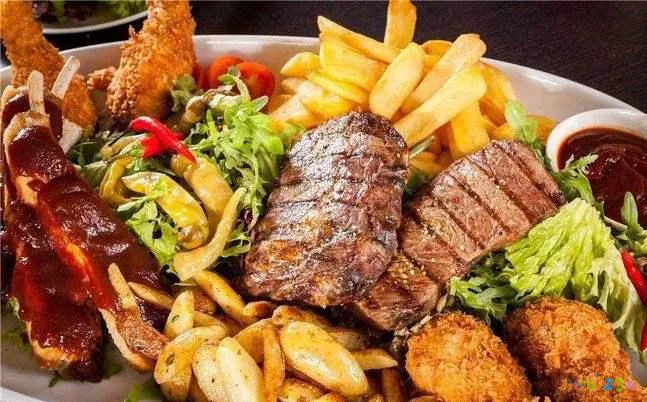 运动员增加体重吃什么热量最高_热量会增加体重吗_热量摄入太多运动抵消有用吗