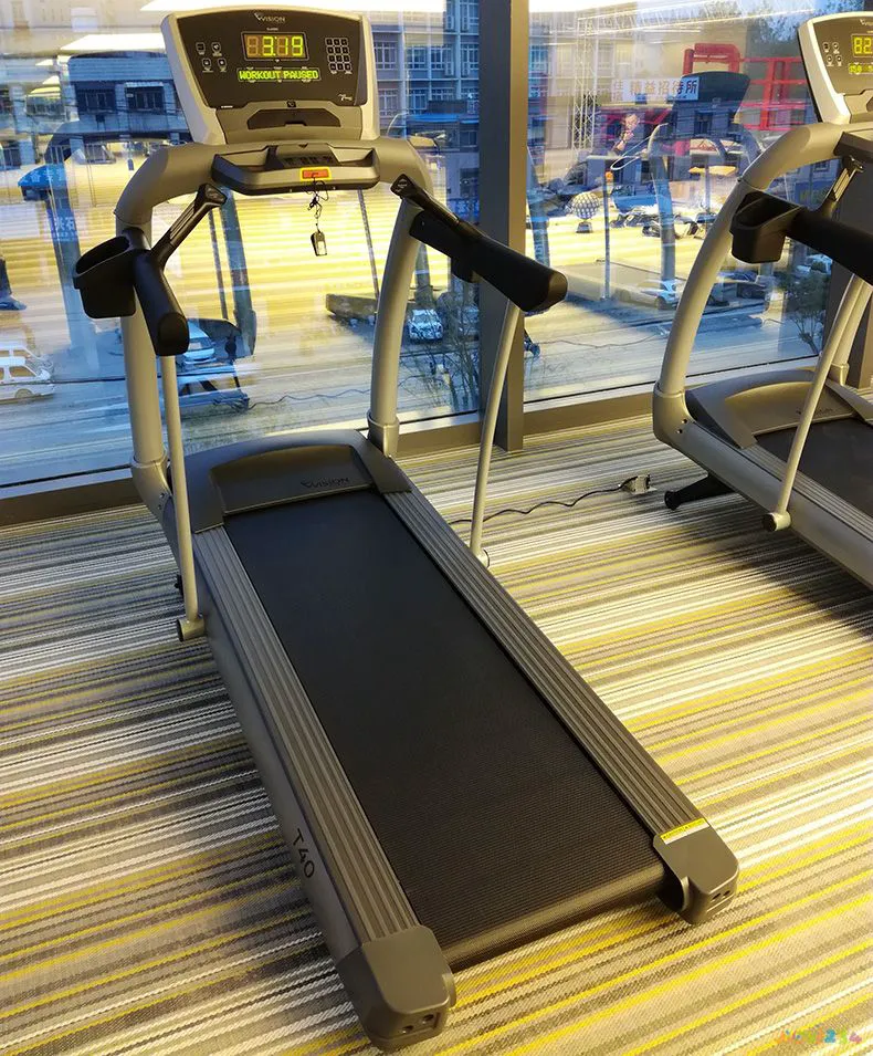 健身的机械动作名称大全_健身房机械区是什么_健身房运动机械