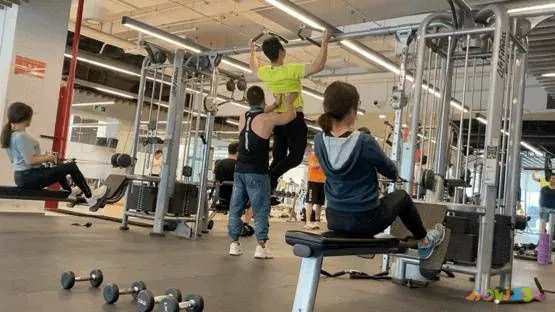 健身房运动机械_健身房机械的使用方法_健身的机械动作名称大全