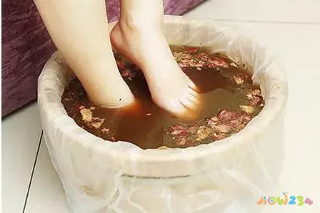 睡前运动动作_睡前做什么运动最健康_睡前运动指什么