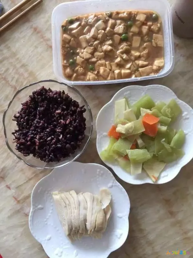 减脂期间无氧运动_减脂期无氧运动_运动期减脂无氧还是有氧