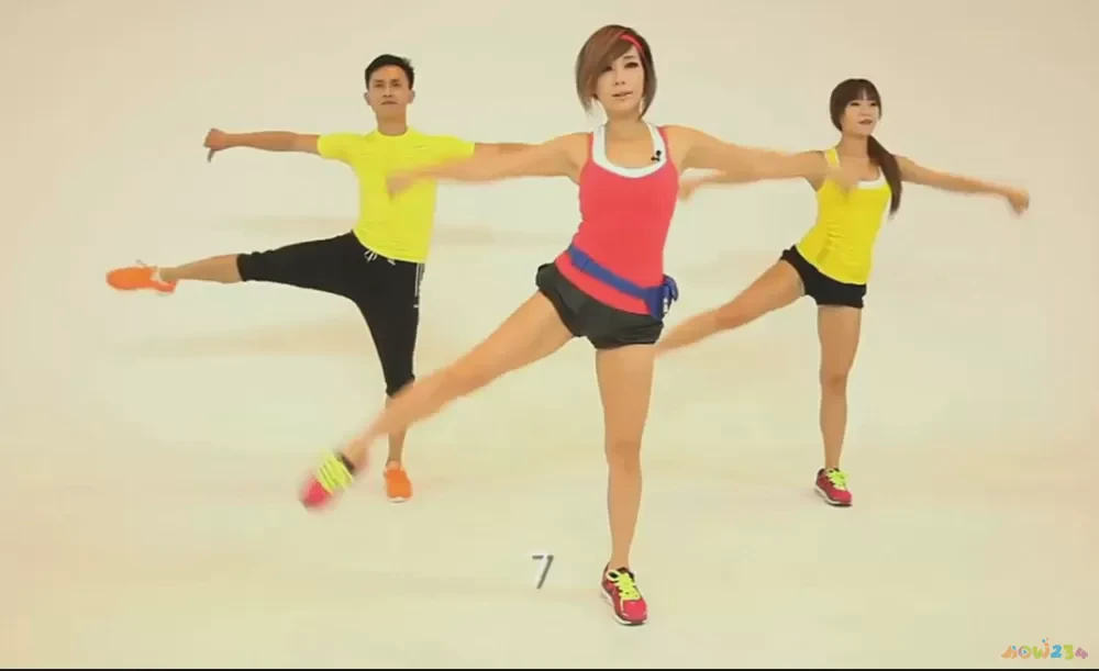 减脂运动吃什么药_健身房减脂运动计划表_在瑜伽垫上的减脂运动