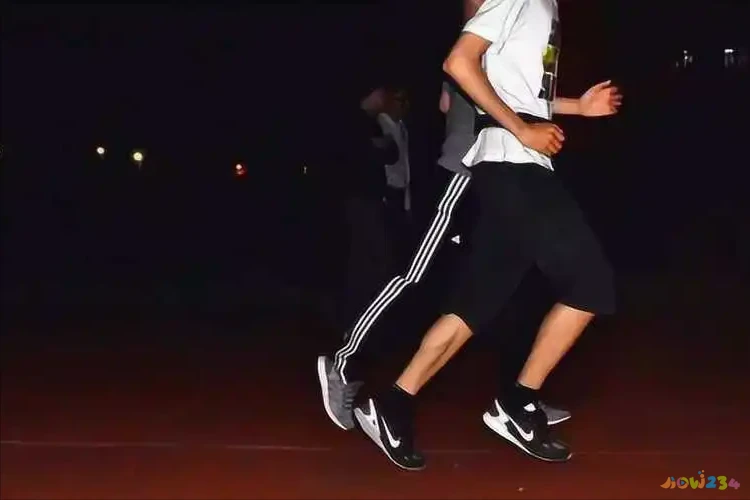 运动不吃晚饭_如果晚上运动晚饭要吃多一点吗_运动晚饭吃什么比较好