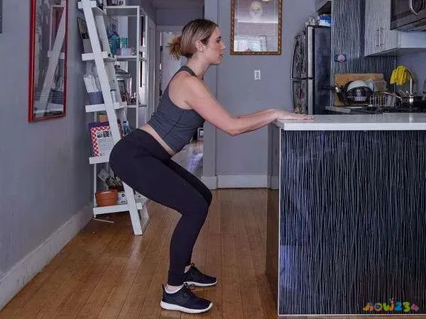 在家做什么运动对腰好_居家锻炼腰部的动作视频_家里锻炼腰部方法视频