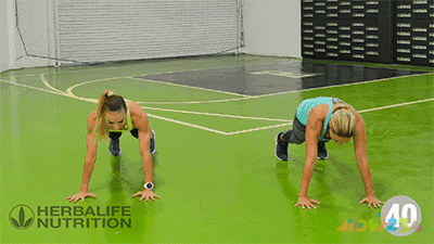 瘦半身运动上衣怎么穿_瘦上半身运动_瘦上半身用什么健身器材