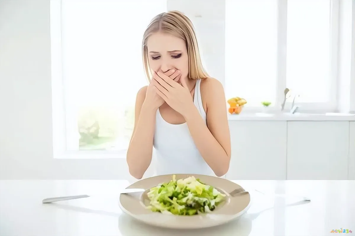 晚上运动吃晚饭前还是吃晚饭后_晚上运动吃饭_运动不吃晚饭