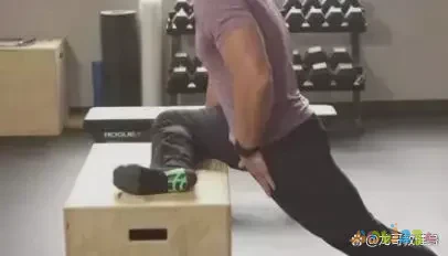 运动动作简单怎么做_运动动作简单教学_简单运动动作