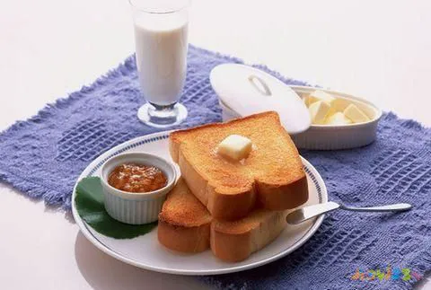 减肥晚上运动完饿了可以吃什么_晚上运动完饿减肥_减肥晚上运动后饿了怎么办