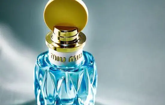 飞机上香水可以托运吗