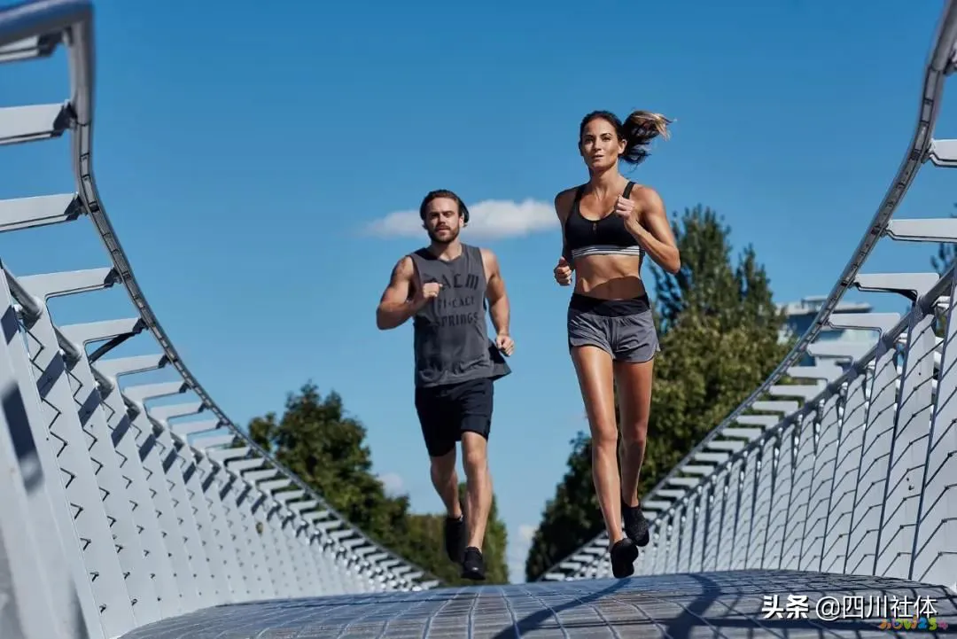 臀部大腿减脂_什么运动减大腿和臀部效果好_减臀部和大腿根部的运动