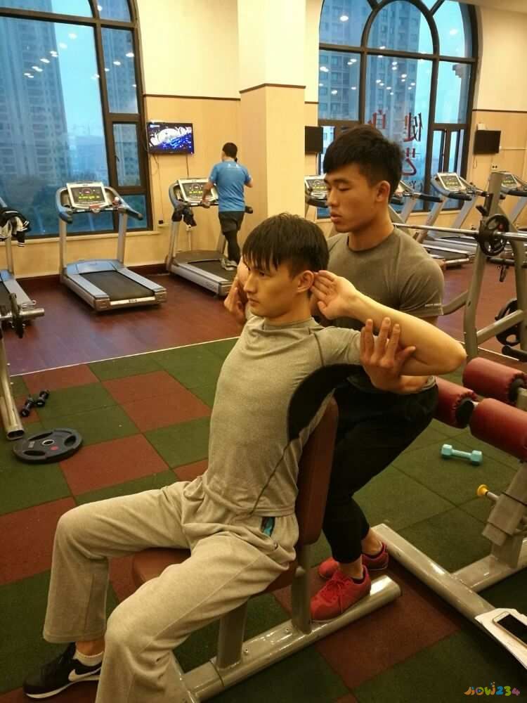 拉伸运动_拉伸运动视频教程_拉伸运动长高正确做法