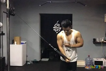 做什么运动可以胸大_胸大可以运动减下来吗_胸大运动对胸有影响吗