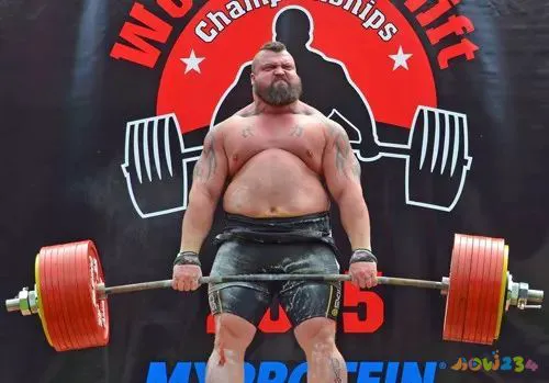 体重运动前称重还是运动后_体重运动员李文文_越运动体重越重