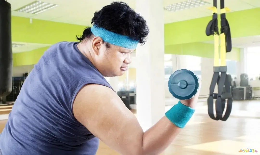 锻炼胸腹部肌肉_练胸肌和腹肌要做有氧运动吗_练胸肌和腹肌饮食要注意什么