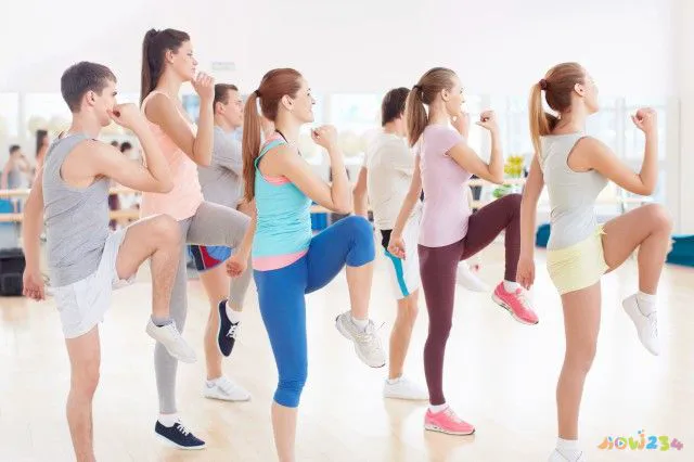 室内有氧运动_有氧室内运动有哪些_有氧运动室内