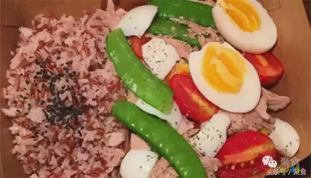 节食运动一个月能瘦多少斤_节食还是运动_节食运动减肥体重为何不降