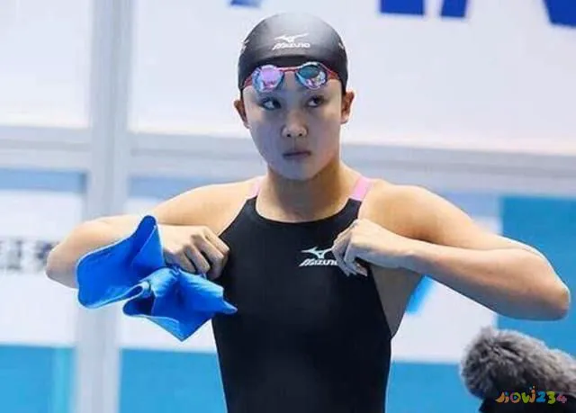 体操含胸名词解释_体操队员挺胸照_体操运动的胸