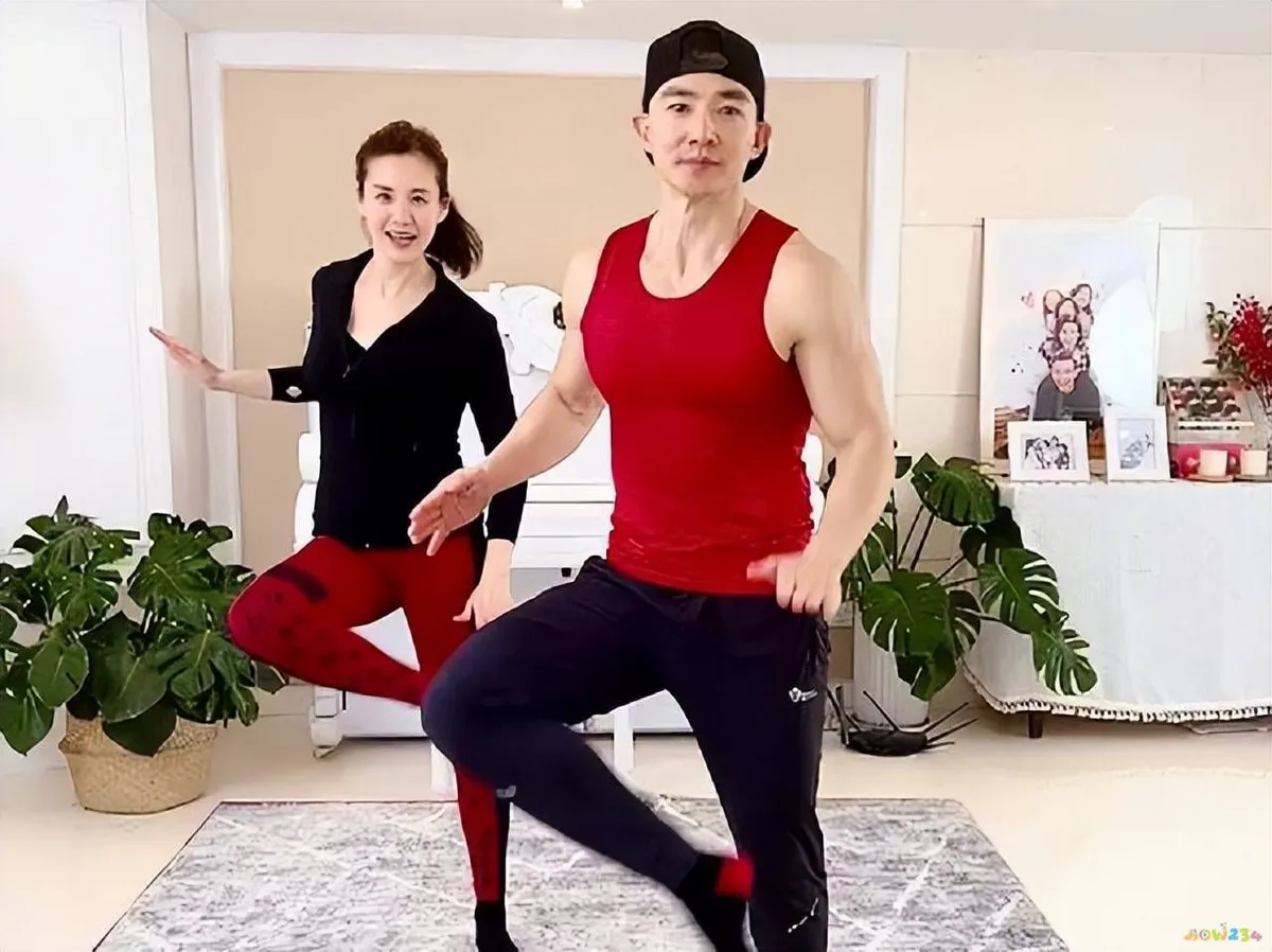 有氧健身操郑多燕_减肥瘦身操郑多燕_郑多燕有氧运动减肥操