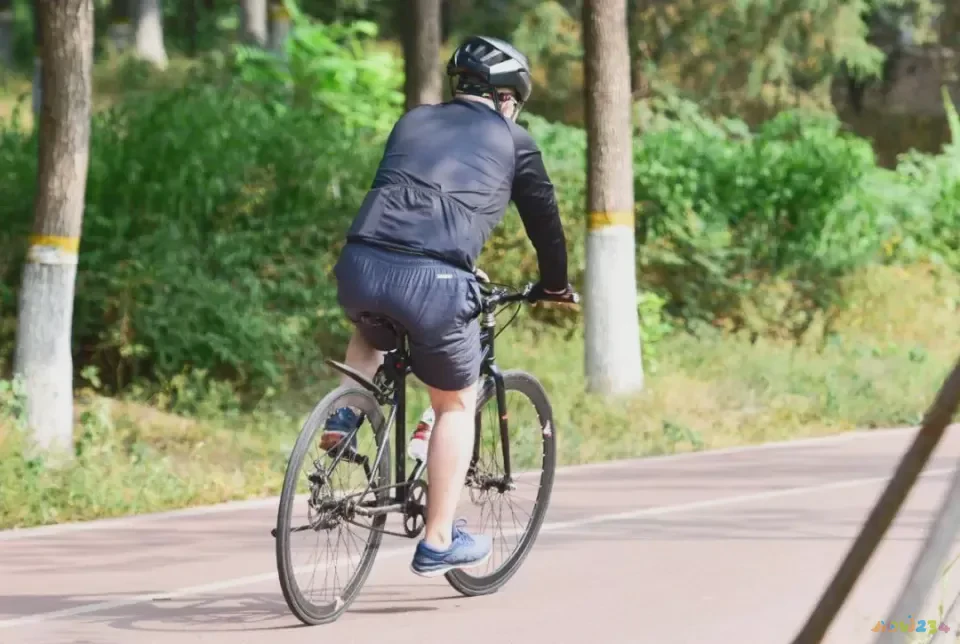 运动后体重增加怎样能恢复_运动体重增加了还会降吗_坚持运动体重增加了