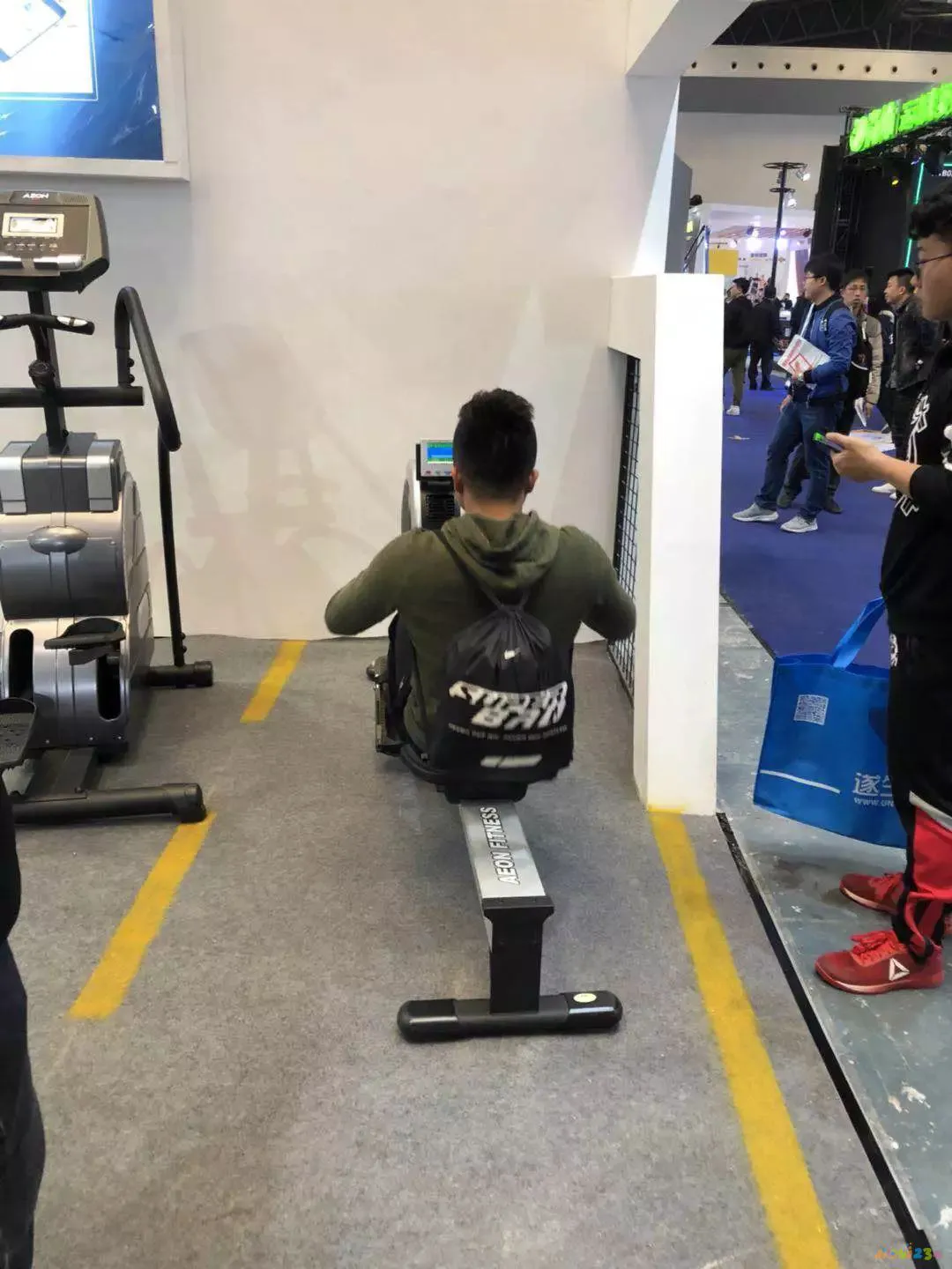 有氧运动室内_室内有氧运动_室内运动叫有氧运动吗