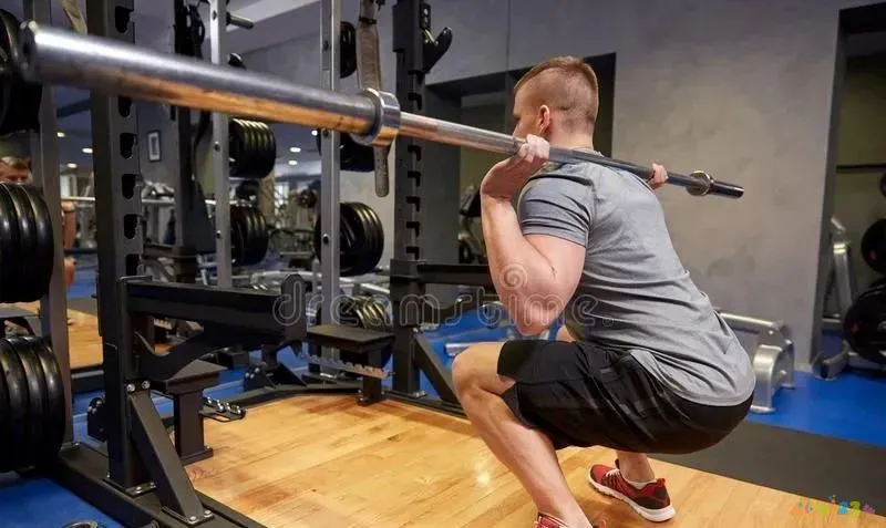 练胸肌和腹肌饮食要注意什么_锻炼胸腹部肌肉_练胸肌和腹肌要做有氧运动吗