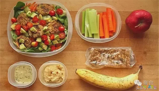 节食运动一个月能瘦多少斤_节食运动减肥体重为何不降_节食还是运动