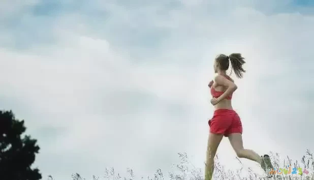 快走一个月能瘦多少斤_晚上快走可以瘦吗_快走运动瘦哪里