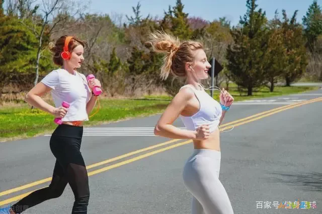 减肥室内运动时候吃什么_减肥室内运动时候能喝水吗_室内什么时候运动减肥