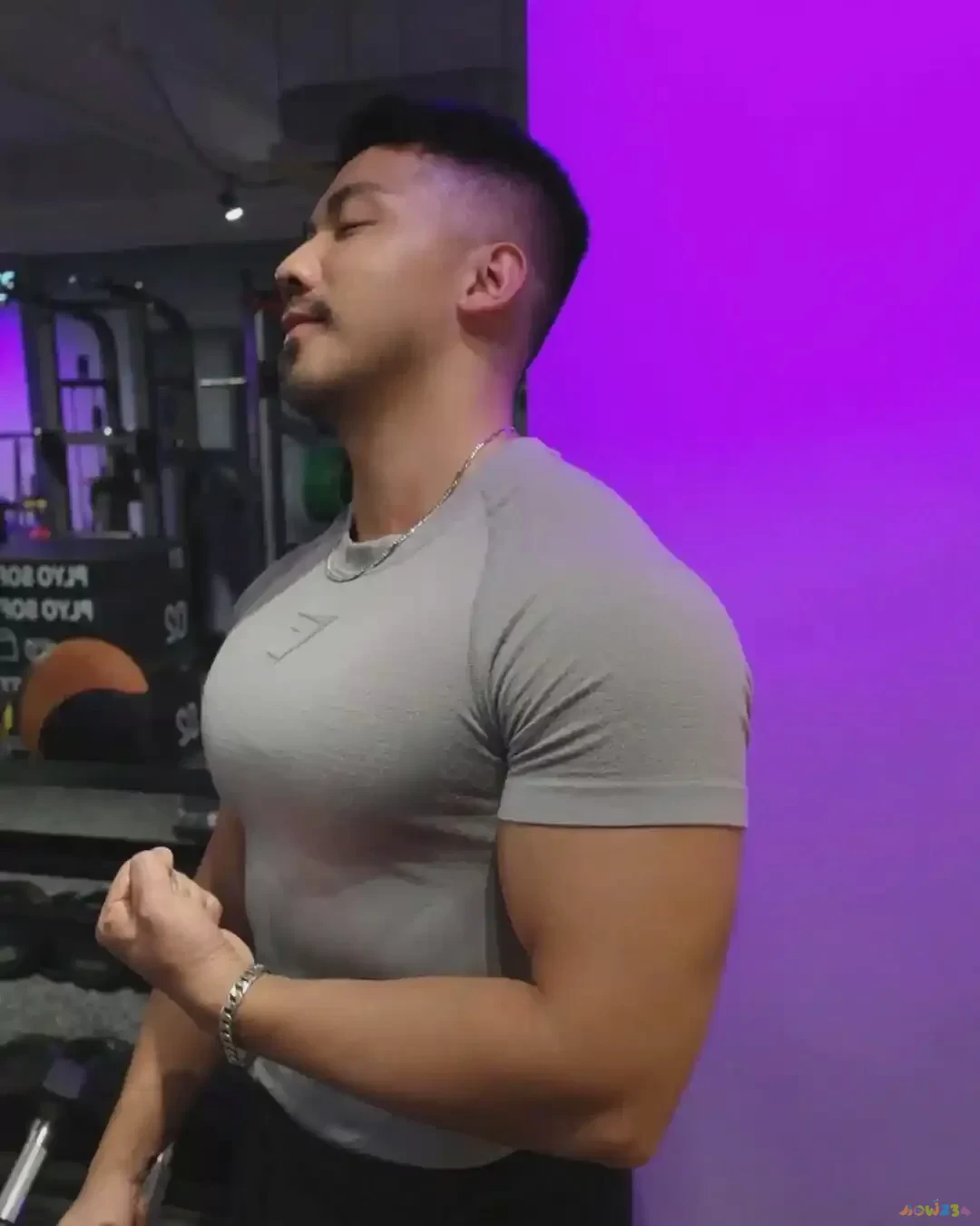 女生腹部运动减肥_腹部减肥女生运动有哪些_腹部减肥女生运动视频