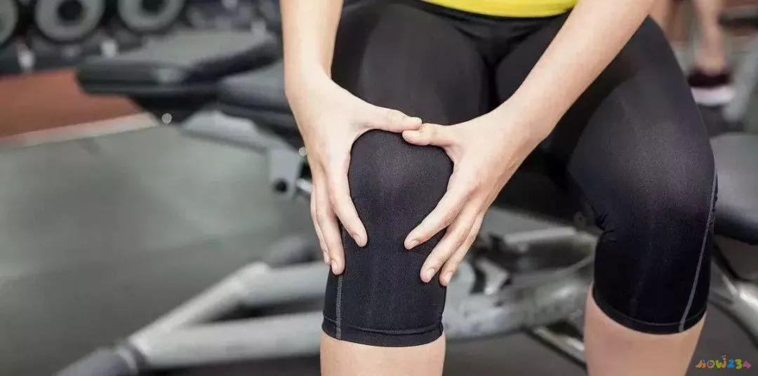 膝盖疼运动过度_运动的膝盖疼还能运动吗_运动导致的膝盖疼痛