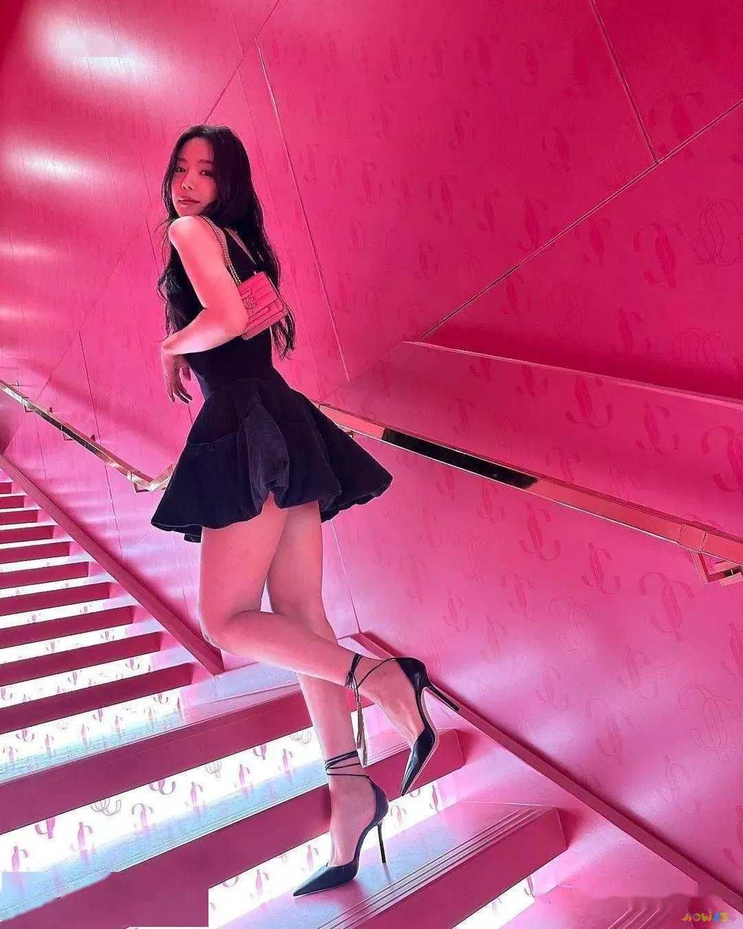 瘦腿方法筷子腿_瘦成筷子腿的运动_瘦腿运动筷子成品图片