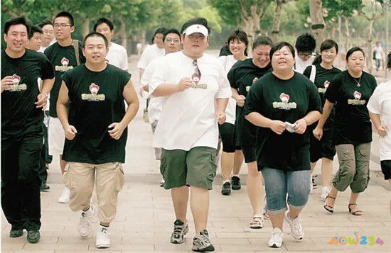 腹部运动减肥最快的方法如下_腹部减脂运动方法_腹部减肥的运动