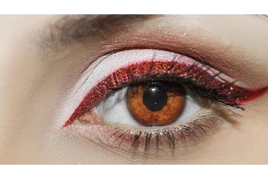 小倒勾眼影的画法